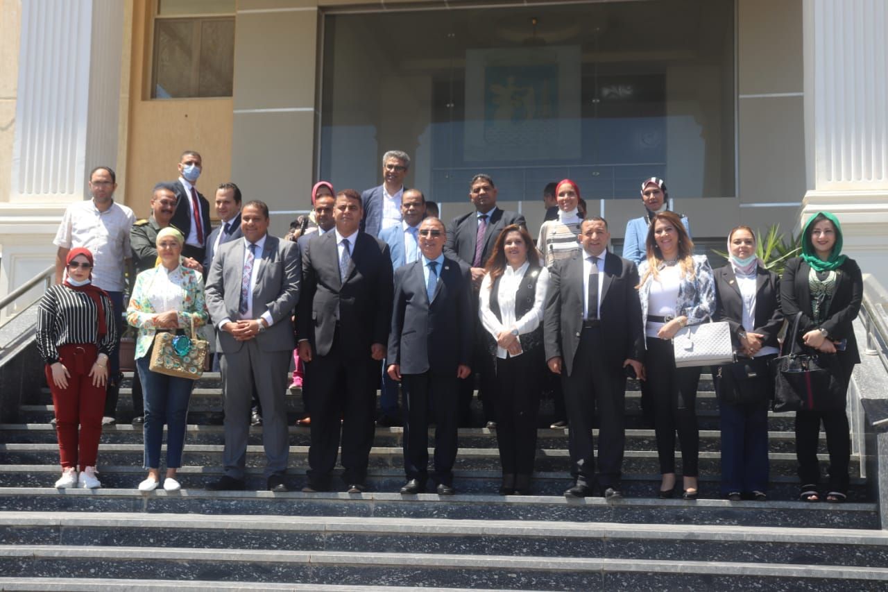 محافظ الإسكندرية يبحث مع وفد من مجلس نواب مدينة جينتشنغ الصينية سبل التعاون الثنائي 1 889e2bbf6c1712080323