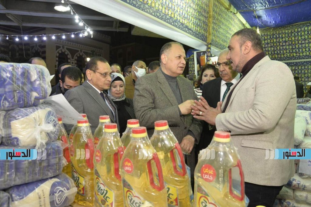 محافظ أسيوط يوجه بتكثيف الجهود لتوفير السلع الغذائية بأسعار مناسبة بالمراكز والأحياء 1 9431712406906
