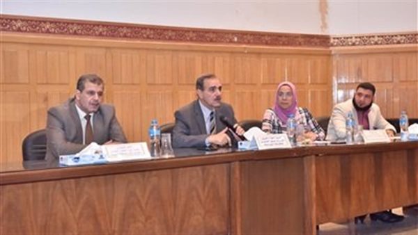 محافظ أسيوط: الاستعانة بالكفاءات من القيادات الشابة في المحليات للنهوض بالجهاز التنفيذي 1 9851713038884