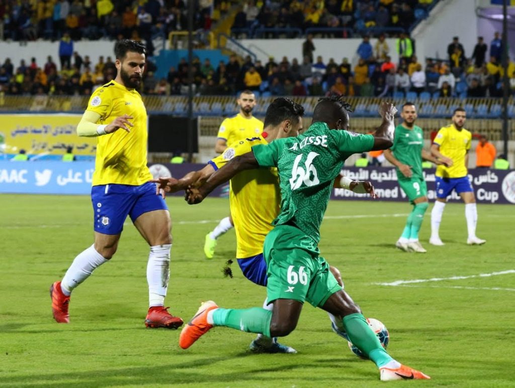 اللقاء الثالث دون فوز.. الاتحاد السكندري يتعادل مع الإسماعيلي ١-١ في الدوري 1 EPOVe8kX0AEGGNK1713814804