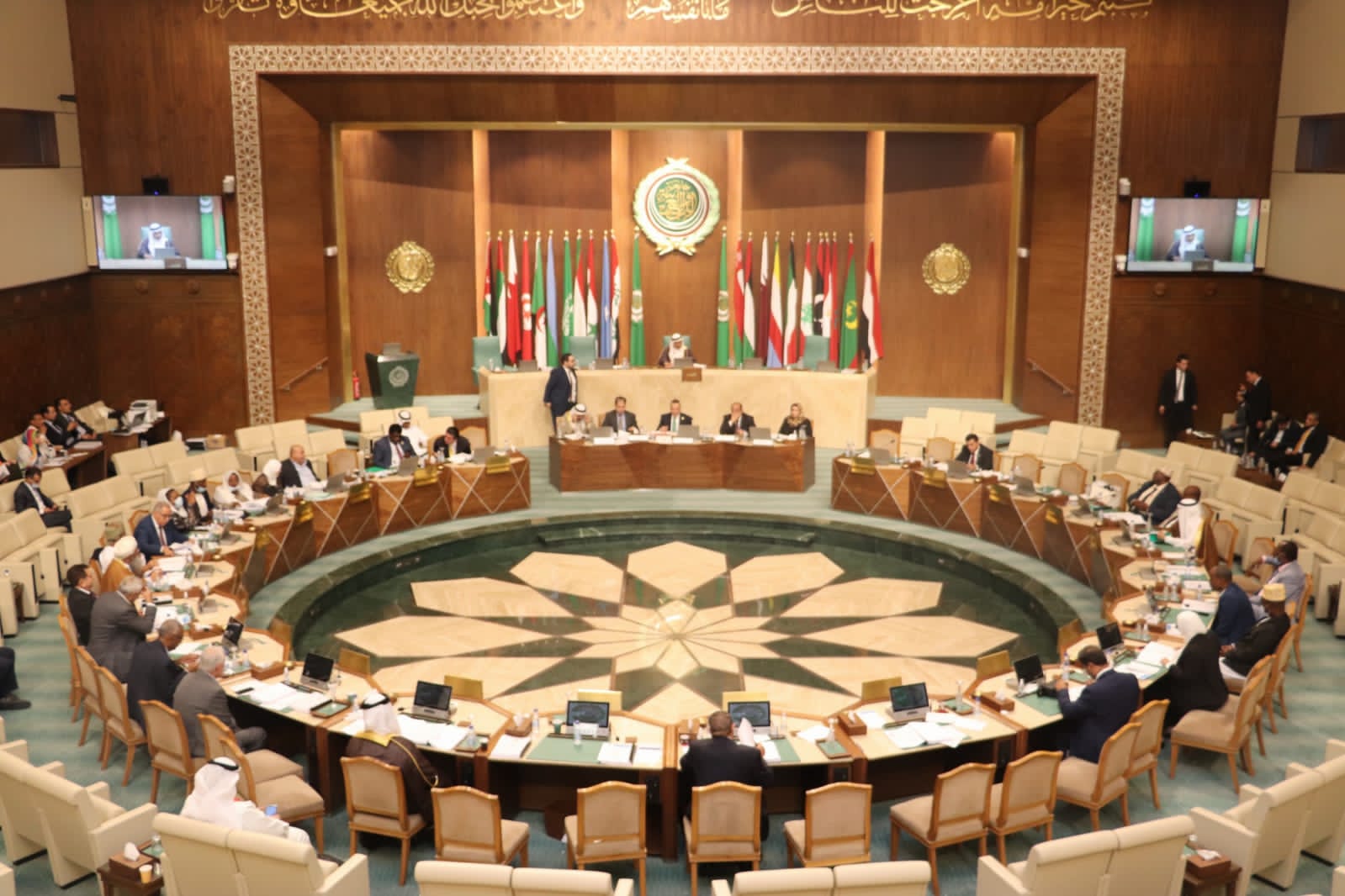 البرلمان العربي: إعداد مشروع وثيقة بشأن الرؤية البرلمانية لتحقيق التوظيف الآمن للذكاء الاصطناعي 1 acbe2a88 ca74 4ac6 bee4 a6aaeb6799a91714038968