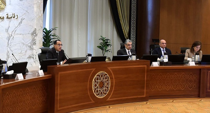 مجلس الوزراء يوافق على قرار تعديل الحدود الإدارية لبورسعيد وإلغاء استقطاع موقع قرية الفتح 1 اجتماع الحكومة في العاصمة الإدارية الجديدة1712576769