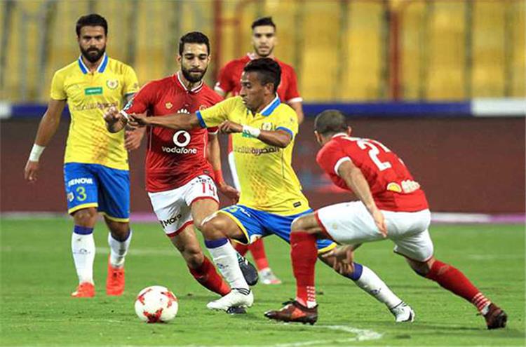 الأهلي والإسماعيلي.. استمرار الانتصارات الحمراء أم تحقيق فوز غائب عن الدراويش منذ 14 عاما 1 الأهلي والإسماعيلي1714454347