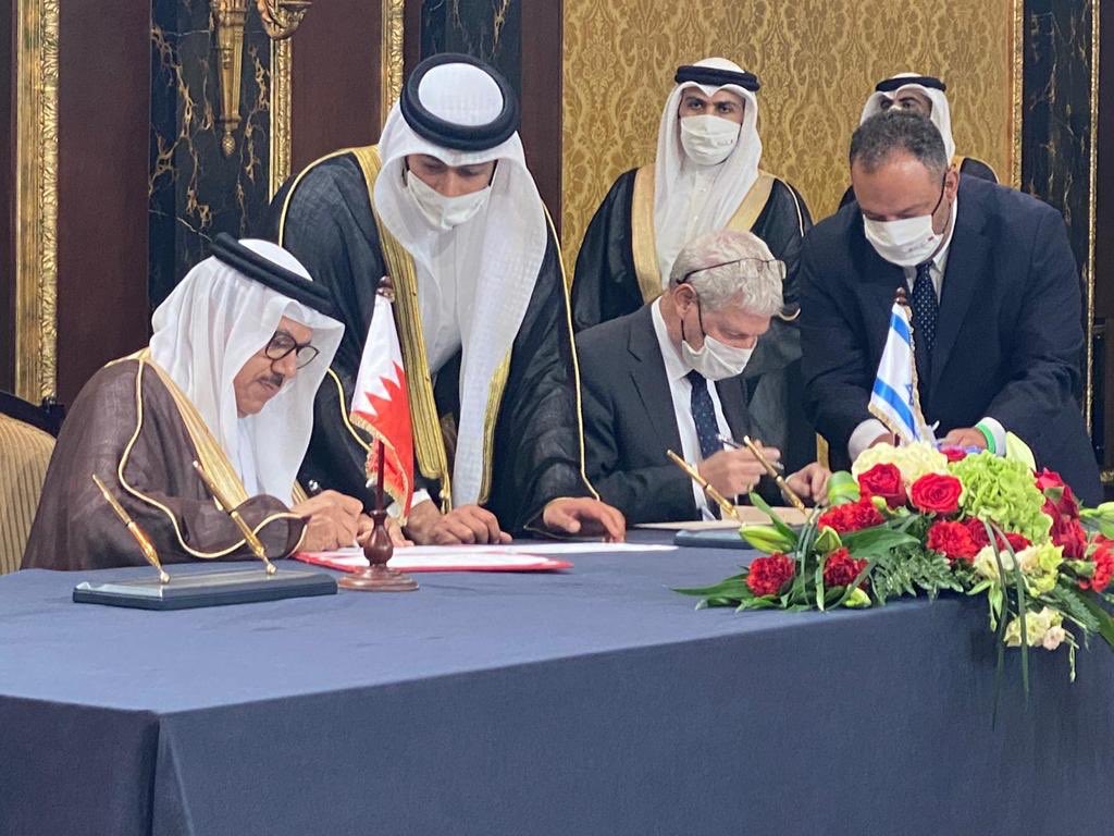 محادثات هاتفية بين عاهلي البحرين والأردن لتعزيز التعاون وبحث تطورات الأزمة الإنسانية بغزة 1 توقيع مذكرات تعاون بين البحرين وإسرائيل1712085723