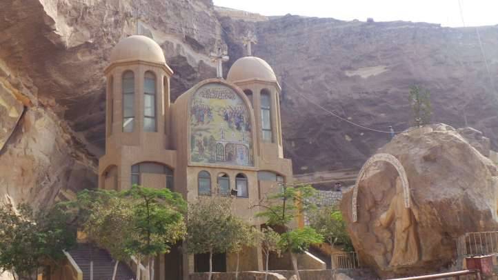 الكنائس والأديرة بمحافظات مصر تحتفل..إضافة أولى وأخيرة 1 س1714307524
