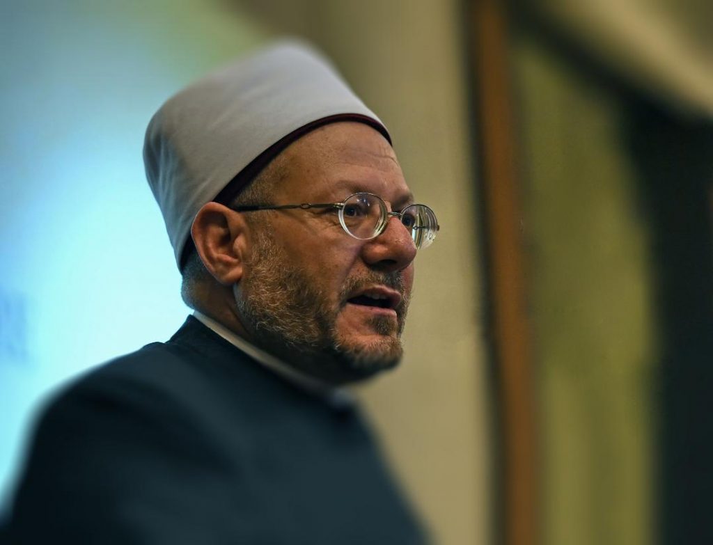 مفتي الجمهورية: الشريعة الإسلامية قائمة على الرحمة والسماحة ..والنبي رحمة مهداة 1 الدكتور شوقي علام مفتي الجمهورية1716551104