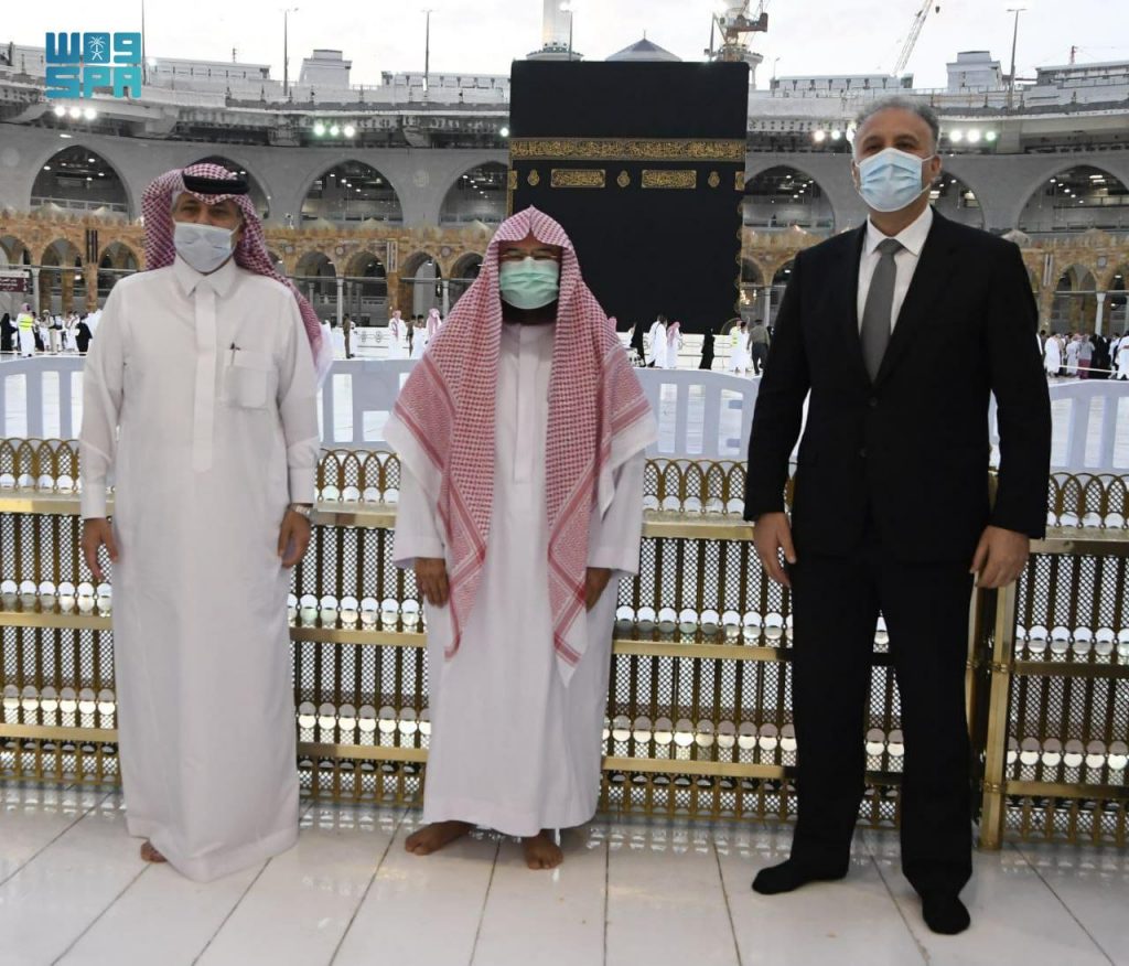 عام رئيس شؤون الحرمين يستقبل وزير الإعلام المكلف والوزير1715666223