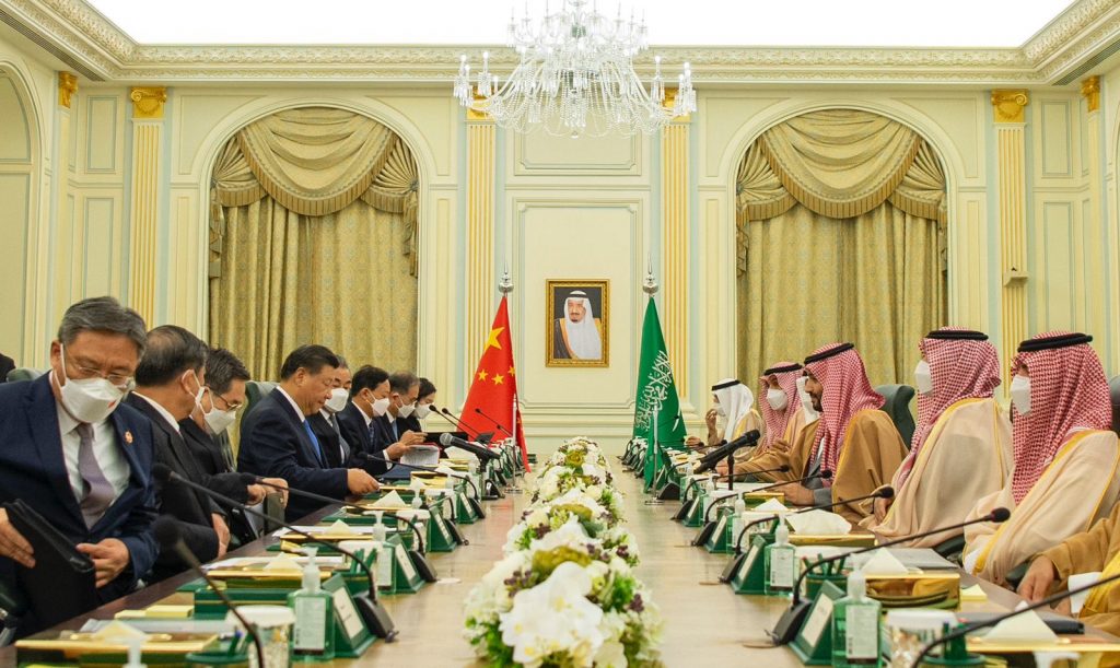 ملك البحرين يبحث مع رئيس مجلس الدولة لجمهورية الصين الشعبية سبل التعاون المشترك 1 ولي العهد والرئيس الصيني1717148344
