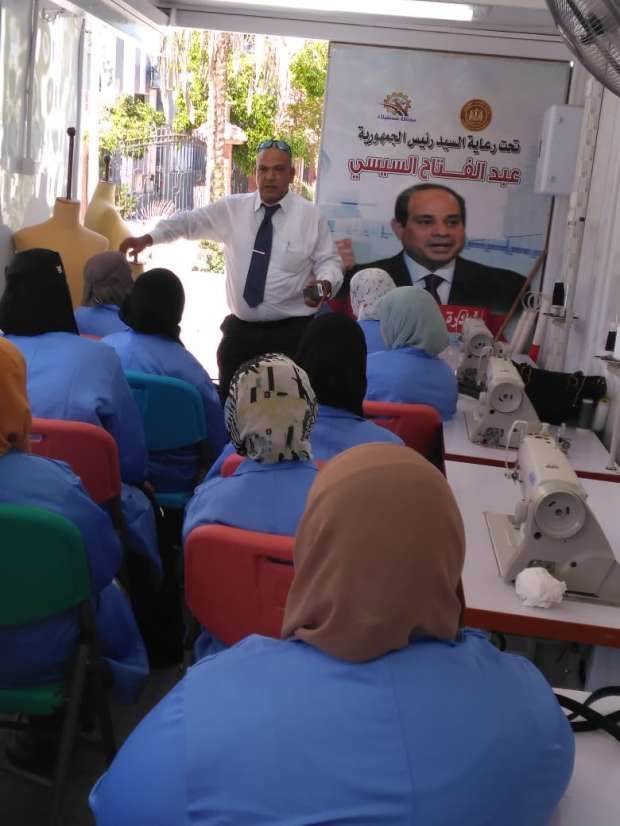 وزارة العمل: بدء التدريب المهني بوحدة التدريب المتنقلة الجديدة على مهن مستحدثة لشباب الإسكندرية 1 111883185016655856451716112624