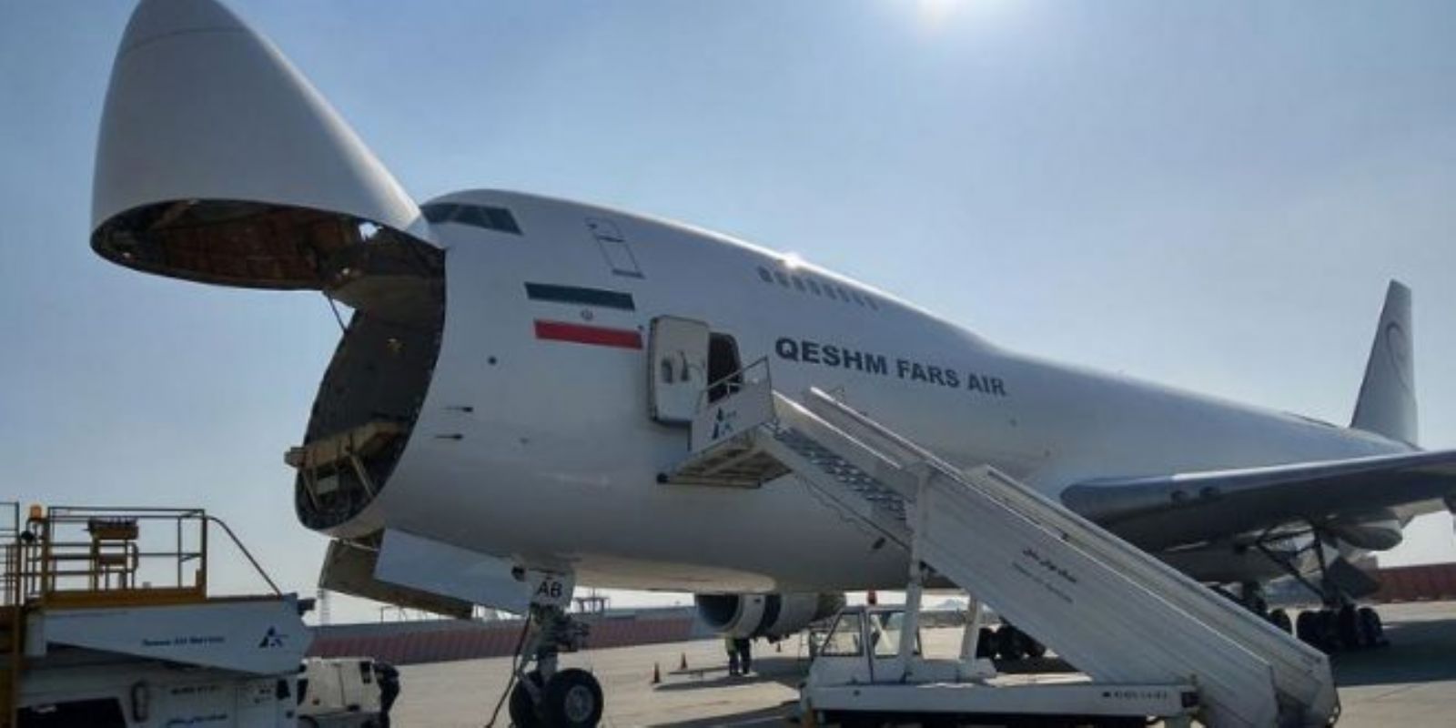 مصر تتابع بقلق بالغ الأنباء المتداولة بشأن تعرض طائرة الرئيس الإيراني ووزير الخارجية لحادث مروع 1 11220186525911716145204