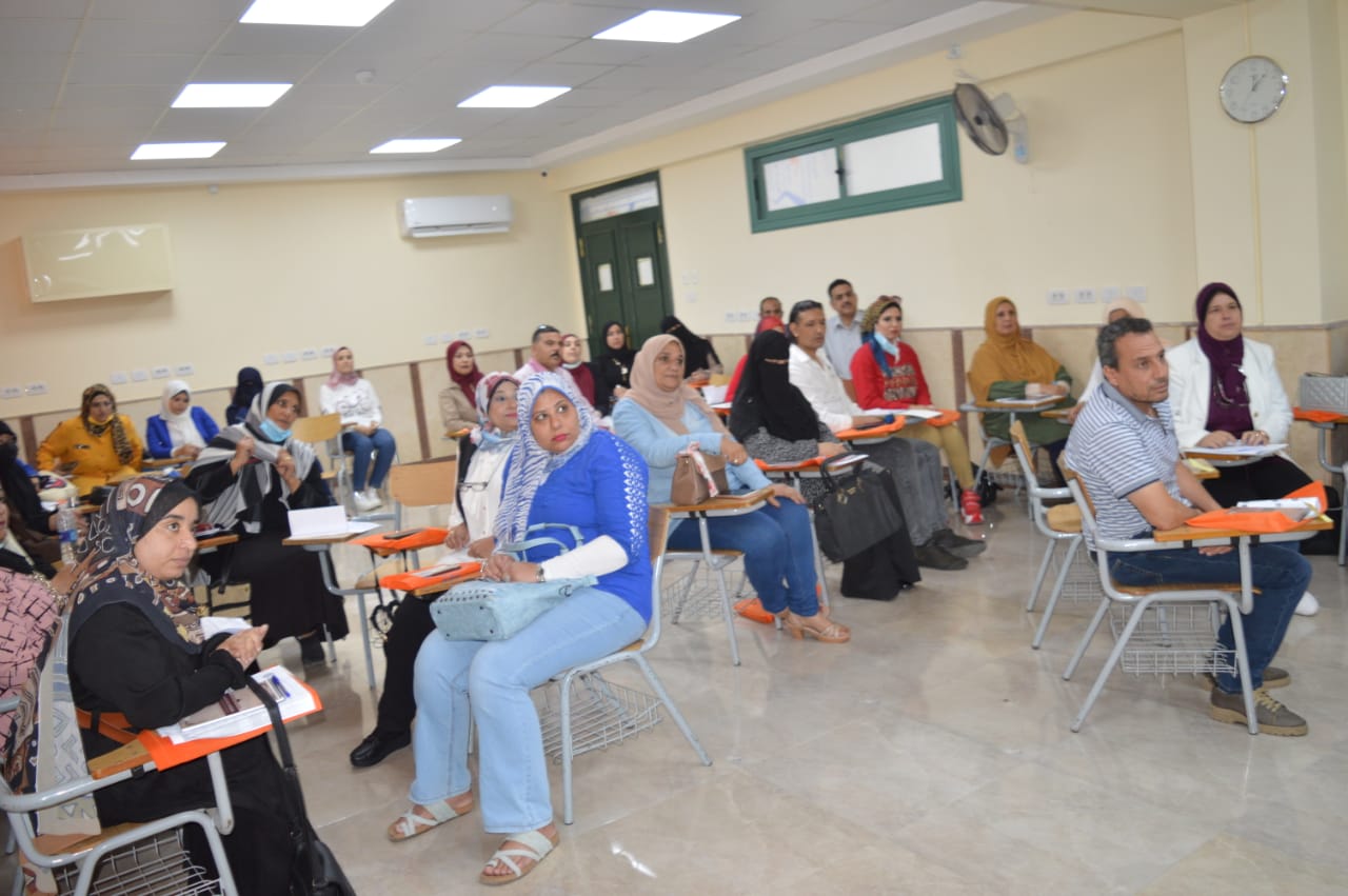 محافظ بورسعيد:تقديم الأنشطة المتنوعة لطلاب المرحلة الابتدائية خلال فترة الإجازة الصيفية 1 1681716901083