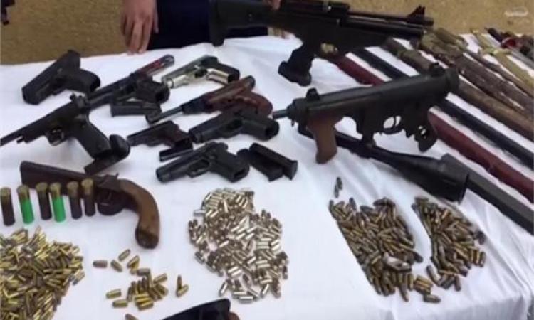 الأمن العام يضبط 70 سلاحا ناريا و299 قضية مخدرات وينفذ 63 ألف حكم قضائي خلال 24 ساعة 1 168647935601714726024