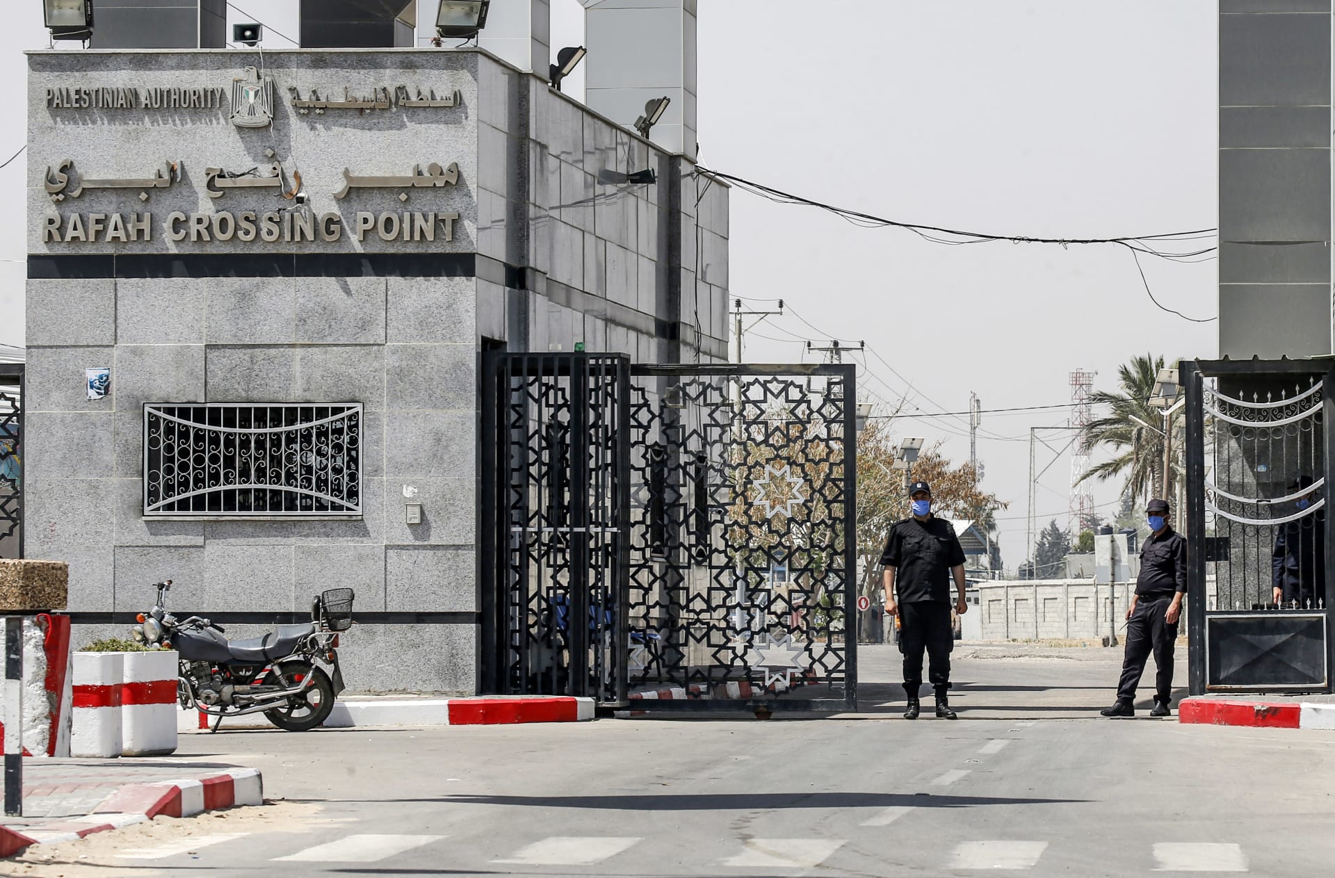 إسرائيل تمنع الأمم المتحدة من دخول معبر رفح وتحذير فلسطيني من الوضع الصحي الكارثي بالمدينة 1 1917141715079424
