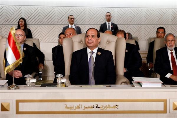 دبلوماسيون لـ(أ ش أ) : كلمة الرئيس بالقمة العربية وضعت العالم أمام خيارين إما السلام أو الفوضى 1 201904030001056731715869083