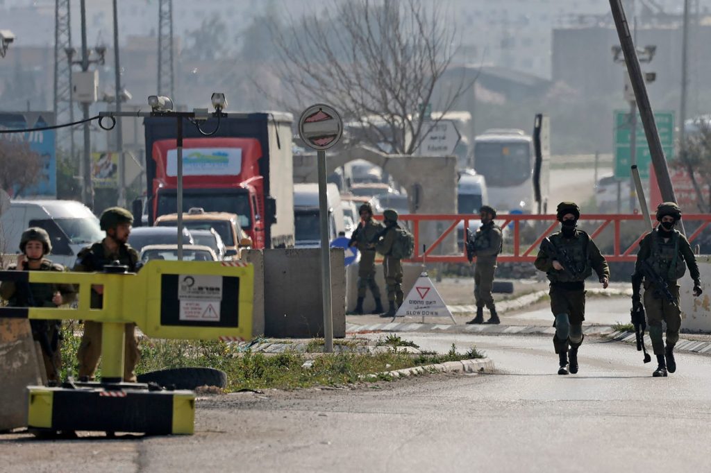 أوكرانيا: مقتل وإصابة 4 أشخاص في هجمات روسية على خيرسون خلال 24 ساعة 1 2340431716277984