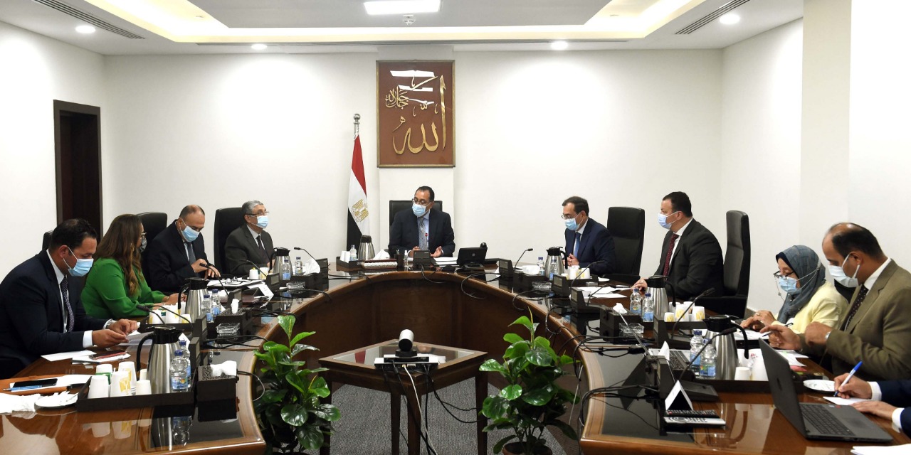 مدبولي: تكليف وزيري الكهرباء والبترول بوضع سيناريو لإنهاء وقف تخفيف الأحمال مع نهاية التوقيت الصيفي 1 2501716818643