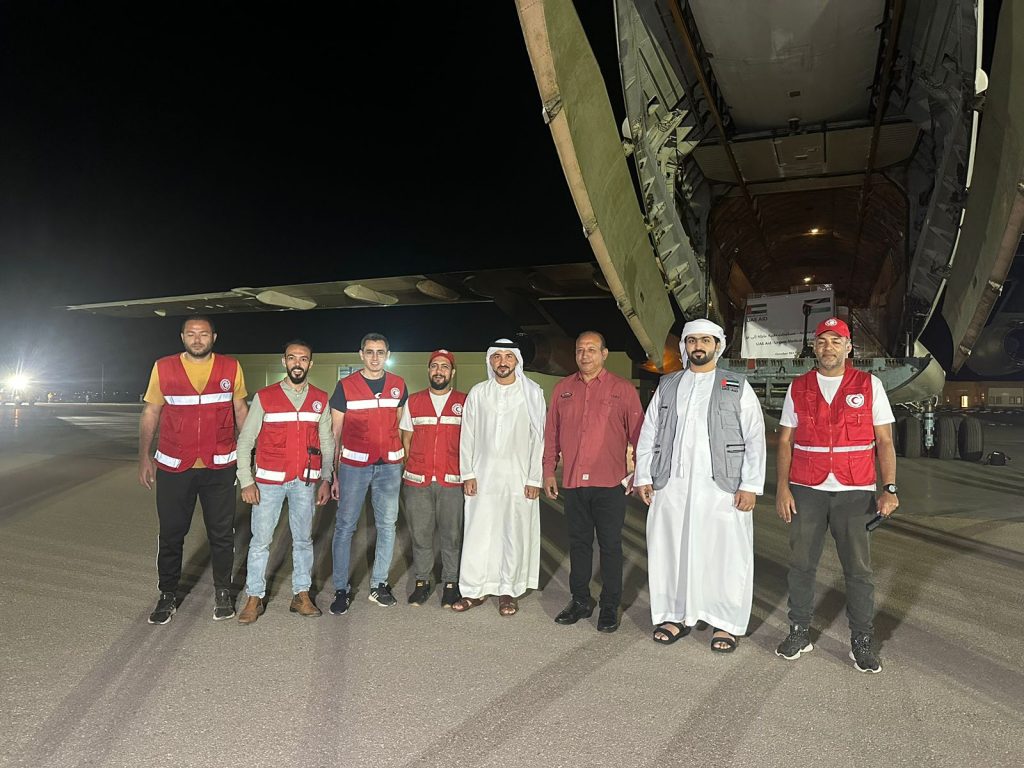 وزارة التموين:مطار العريش يستقبل ثاني طائرة مساعدات محملة بـ 1530 خيمة 1 2851715602323