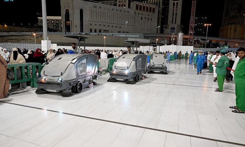 "شئون الحرمين" تسخر كوادرها البشرية والآلية والتقنية لتقديم خدماتها لقاصدي بيت الله الحرام 1 3 331716368223