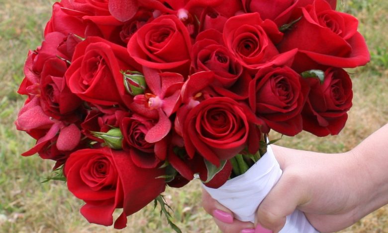 الزهور وتخفيضات المحال أبرز ما تتسم به احتفالات تونس بـ"عيد الأمهات" 1 3705 31716725769