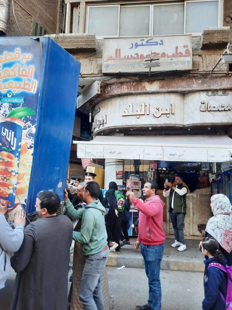 الجيزة ترفع إشغالات المقاهي والأكشاك بجوار نادي الترسانة وإمبابة استجابة لشكاوى المواطنين 1 4521716812407