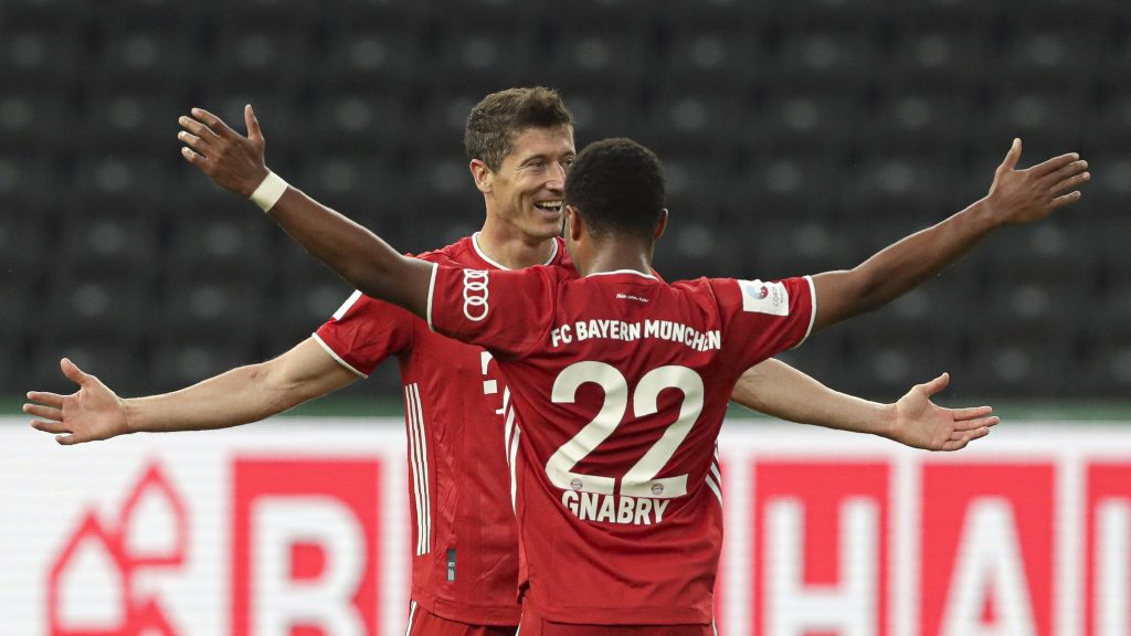 باير ليفركوزن يفوز على أوجسبورج 2-1 بالدوري الألماني ويتسلم درع المسابقة 1 5a2644c7a7540f7276587ae948176ffa1716048123