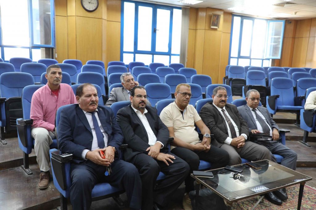 محافظ المنيا: الدولة تسعى لتعزيز قطاع السياحة باعتباره من القطاعات الداعمة للاقتصاد القومي 1 6391716637208