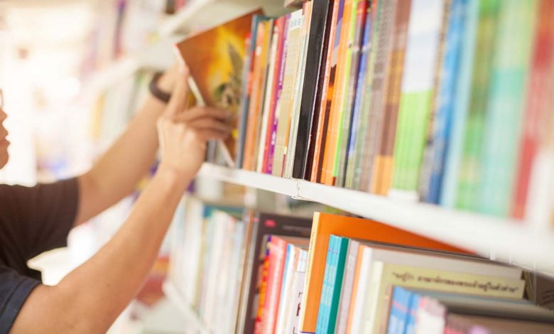 مديرة مكتبات الشارقة لـ"أ ش أ": تلقينا الدعم من المتخصصين في مصر ونتواصل مع مكتبة الإسكندرية لتبادل الخبرات 1 Exploring Books 11715418245