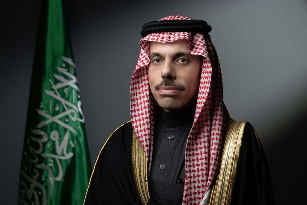 بوتين: نعمل على منع وقوع مواجهة عالمية ولن نسمح لأحد بتهديد أمننا 1 FyFIkOnWcAA8 HQ1715263024