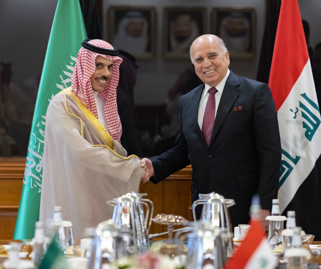 وزير الخارجية السعودي يلتقي نائب رئيس مجلس الوزراء وزير خارجية العراق 1 IMG 74381717140604