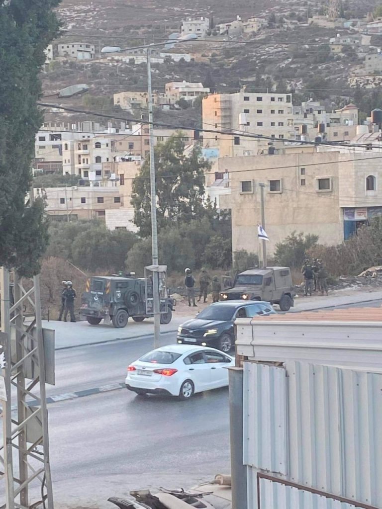 إصابة جندي إسرائيلي في عملية طعن قرب حوارة شمال الضفة الغربية وهروب المُنفذ 1 KKQc81715847844