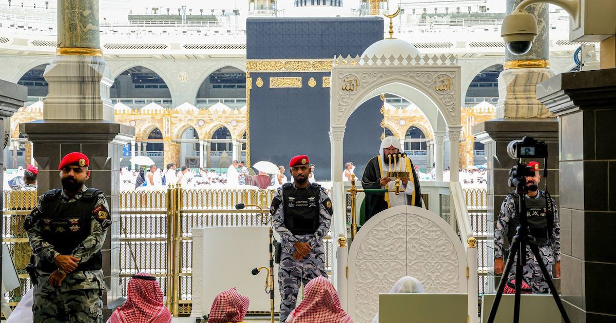 رئاسة الشؤون الدينية بالحرمين تدشن "قناة واتساب " لإثراء تجربة ضيوف الرحمن 1 ecf5700d e5bd 4dc7 8819 cda2167298901716651603