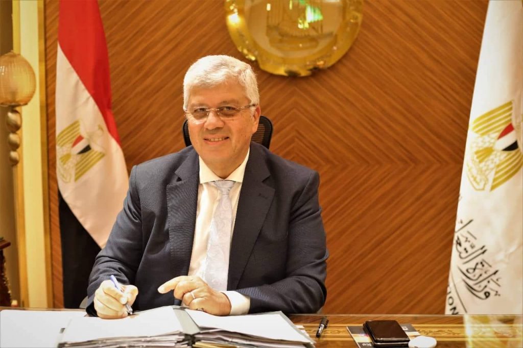 وزير التعليم يؤكد أهمية مراكز التطوير المهني في ربط مخرجات التعليم باحتياجات سوق العمل 1 elaosboa947611716897244