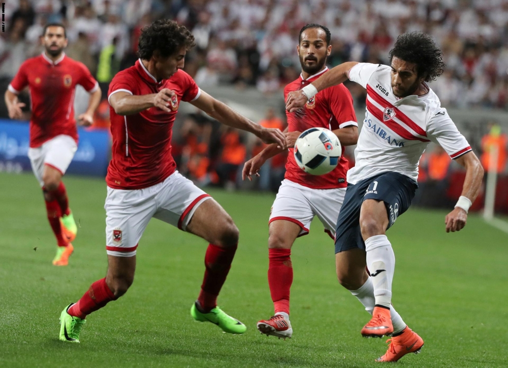 اتخاذ الإجراءات القانونية تجاه 6 من لاعبي الزمالك لإلقائهم شماريخ على المدرجات وأرض استاد القاهرة 1 image1716159483
