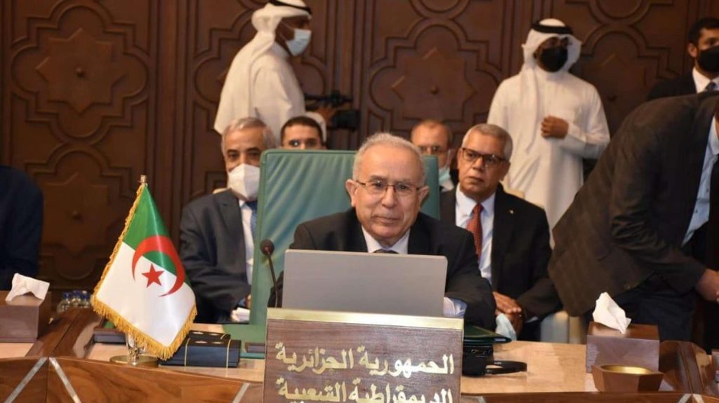 وزير خارجية الجزائر يبحث مع عدد من نظرائه الأفارقة تحضيرات الاجتماع الوزاري حول إصلاح مجلس الأمن 1 postQueueImg 111716388746