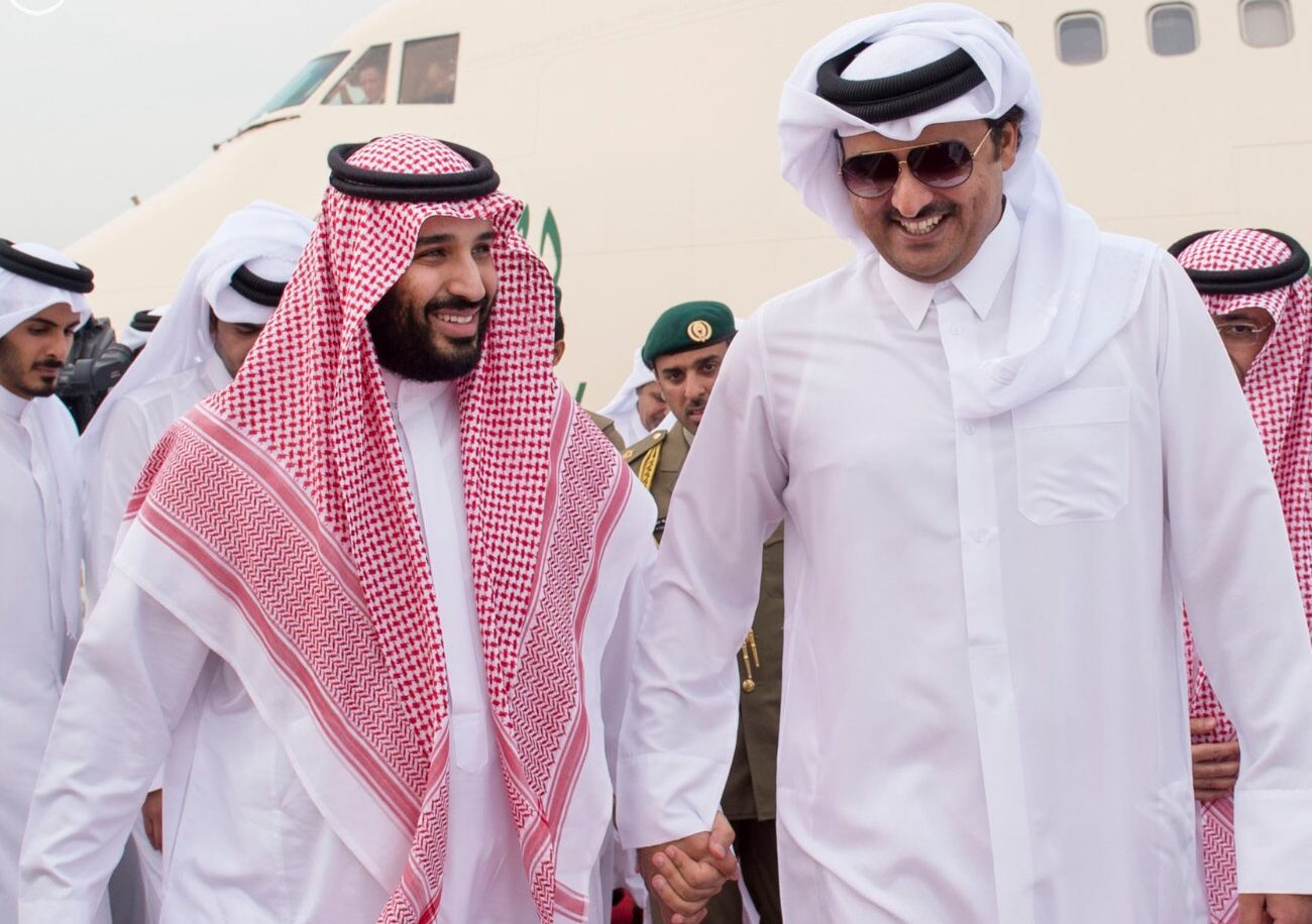 صحيفة بحرينية: "قمة المنامة" طموحات وآمال كبيرة لكن التحديات أكبر وأصعب 1 tamim MBS e16088283957191715845503
