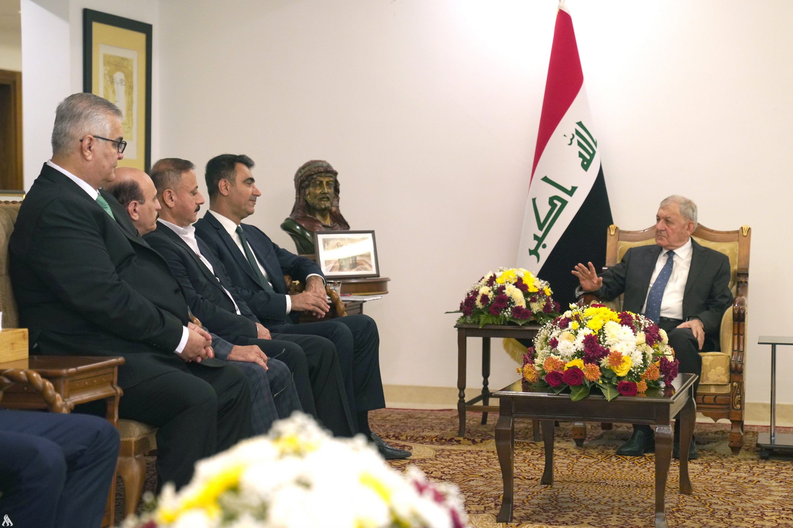 الرئيس العراقي يشيد بالتعاون والتنسيق المشترك مع الفاتيكان لترسيخ أسس السلم والأمن والاستقرار 1 upload 1666438158 14370973841715080323 scaled