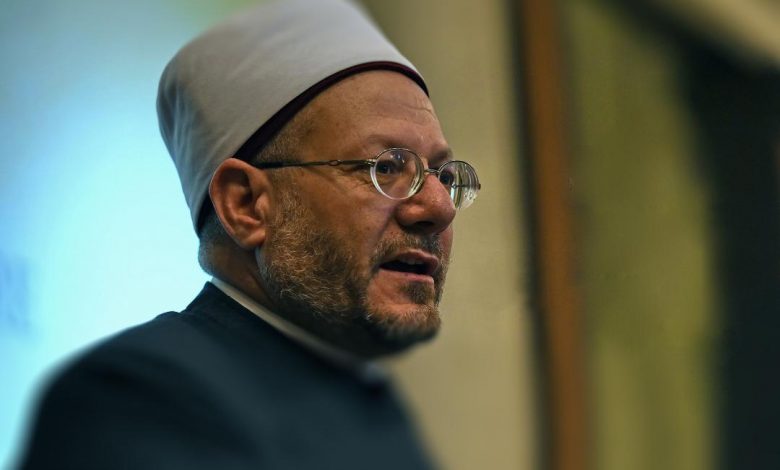 مفتي الجمهورية: الشريعة الإسلامية قائمة على الرحمة والسماحة ..والنبي رحمة مهداة 1 الدكتور شوقي علام مفتي الجمهورية1716551104