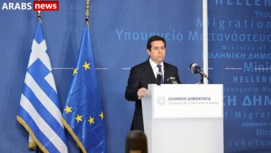 وزير الهجرة اليوناني1715269923