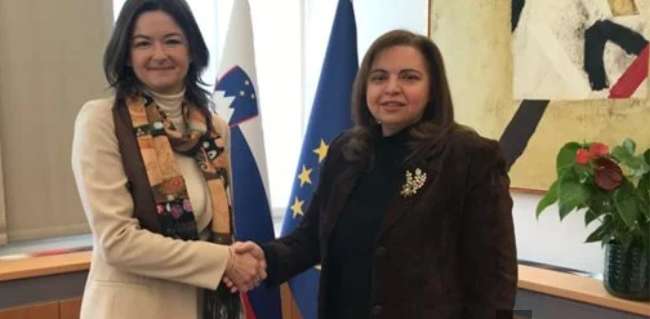 وزيرة خارجية سلوفينيا 1676472451 01715511064