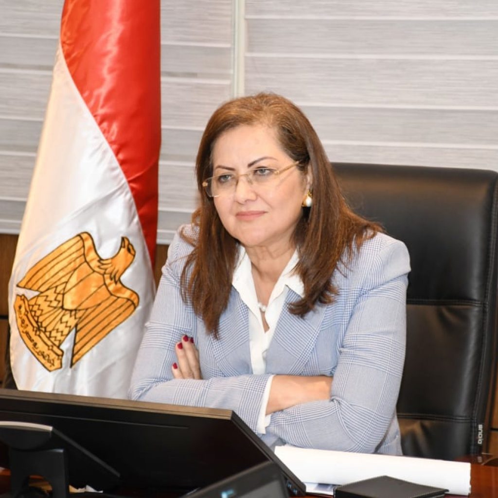 وزيرة التخطيط: الانتهاء من 7600 مشروع إنشائي بتكلفة 66 مليار جنيه في 20 محافظة 1 الوزيرة هالة السعيد وزيرة التخطيط