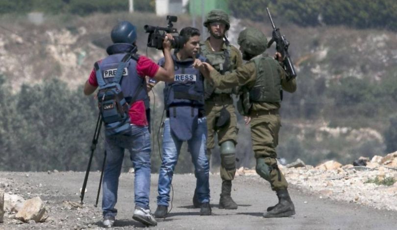 نقابة الصحفيين الفلسطينيين تستنكر اعتداءات المستوطنين على الصحفيين في القدس 1 صحافيين1717601706