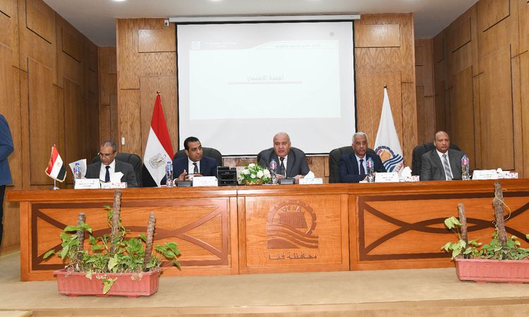 محافظ قنا يتابع مع الأجهزة التنفيذية الاستعدادات النهائية لامتحانات الثانوية العامة 1 1679320146 01717866612