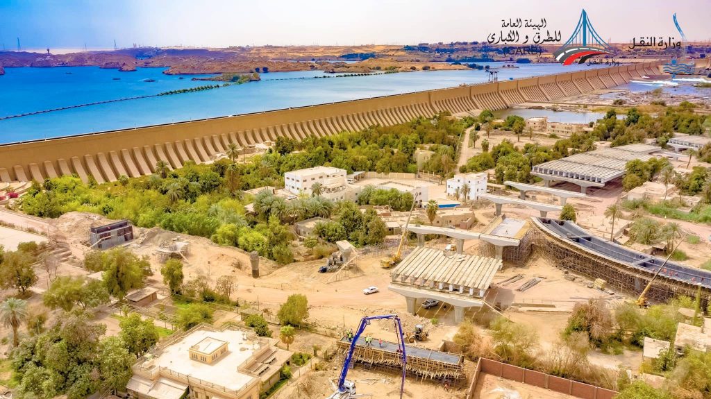 وزير النقل يأمر ببدء التشغيل التجريبى لمحور بديل خزان أسوان الحر على نهر النيل 1 1616069150101718368083