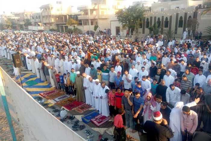 المحافظون يؤدون صلاة عيد الأضحى.. إضافة 2 1 223795صلاة العيد11718522642