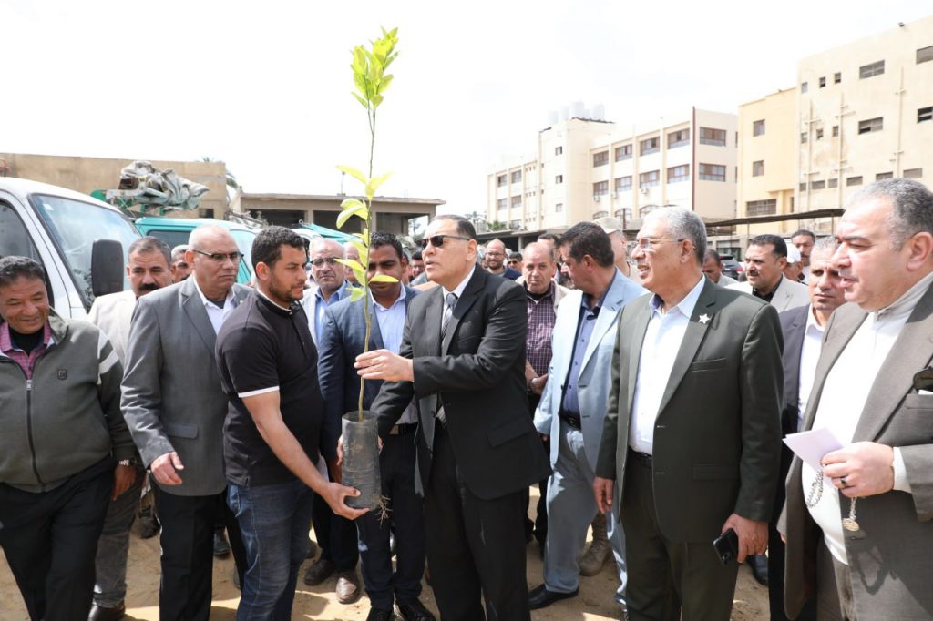 محافظ الشرقية: زراعة 609 آلاف شجرة ضمن المبادرة الرئاسية بالمراكز والمدن والأحياء 1 2311718366405