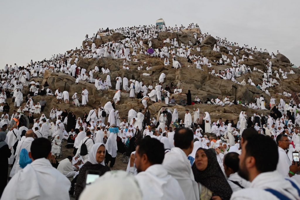 "حجاج مطوفي الدول العربية" توفر 4500 حافلة لنفرة الحجاج من عرفات وتجهز 4530 خيمة لهم في مشعر منى 1 2439141718458563