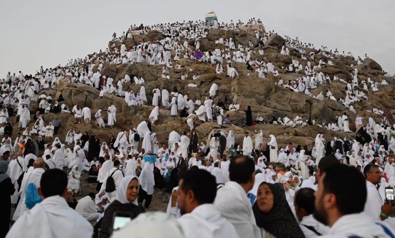 "حجاج مطوفي الدول العربية" توفر 4500 حافلة لنفرة الحجاج من عرفات وتجهز 4530 خيمة لهم في مشعر منى 1 2439141718458563