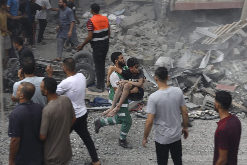 الدفاع المدني الفلسطيني: قطاع غزة يشهد إبادة جماعية وقتلا متعمدا للأطفال والنساء 1 2515141718449204