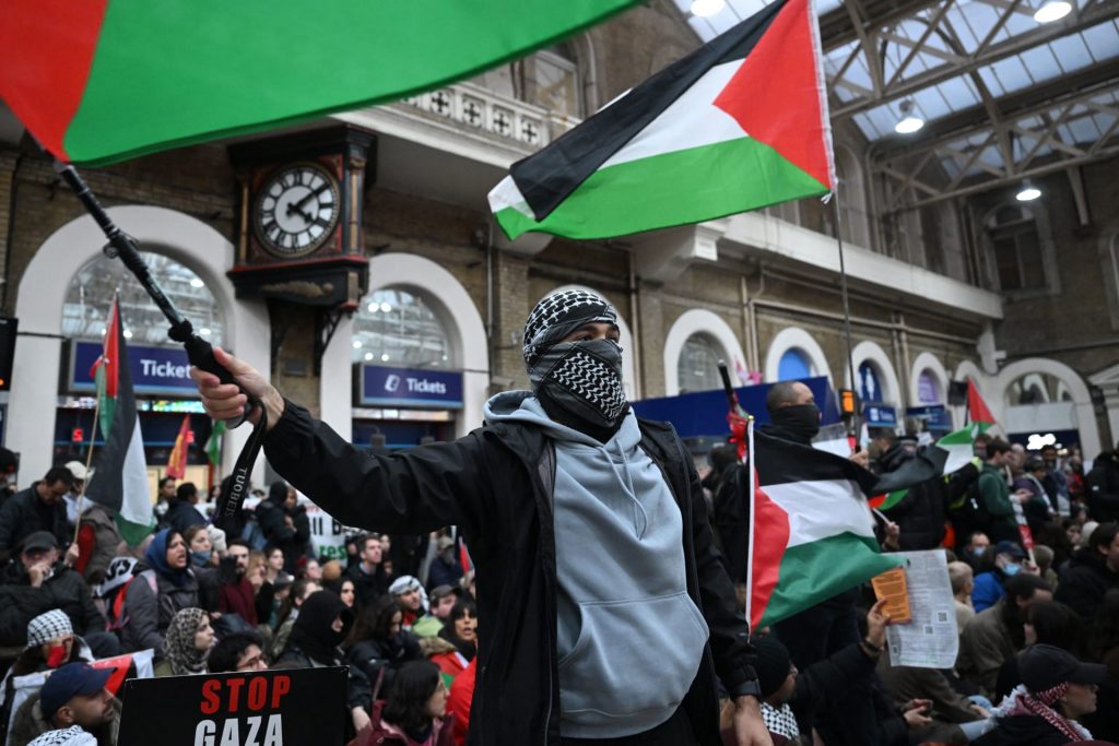 شرطة نيويورك تعتقل 29 شخصا في احتجاجات مؤيدة للفلسطينيين 1 2540021717307223