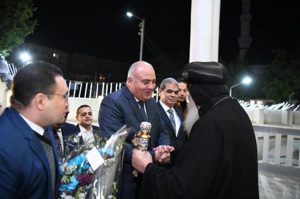 أشرف الداودي يستقبل وفدا من مطرانية قنا للتهنئة بعيد الأضحى المُبارك 1 295065891 3240157629636109 3196485251878520123 n1718290743